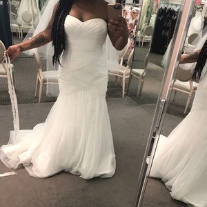 Size 12 Vera wang wedding dress